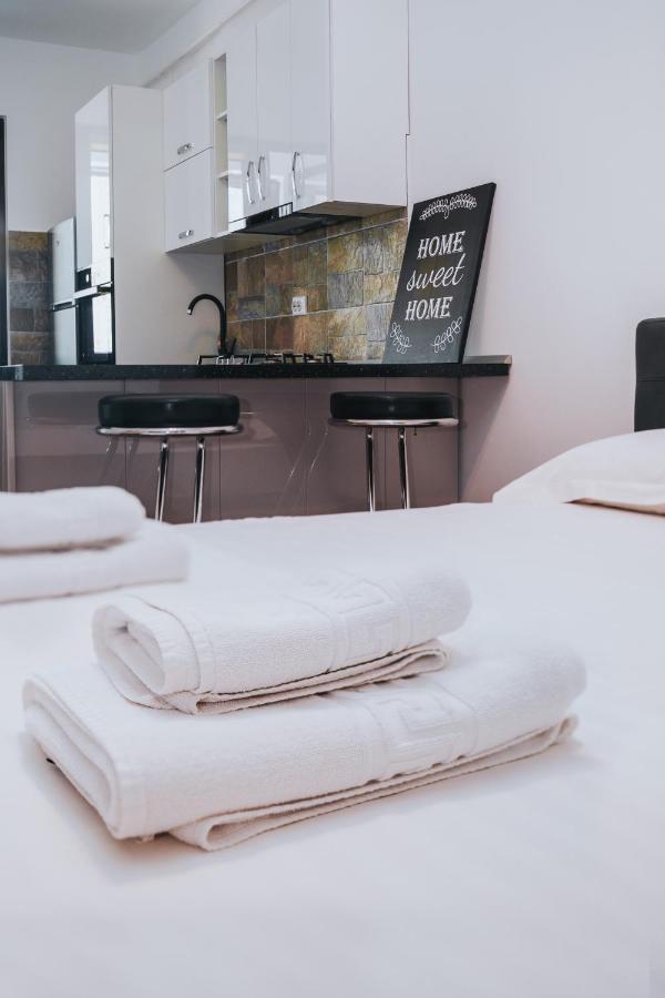 Urban Apartments And Studios - City Center Ιάσιο Εξωτερικό φωτογραφία