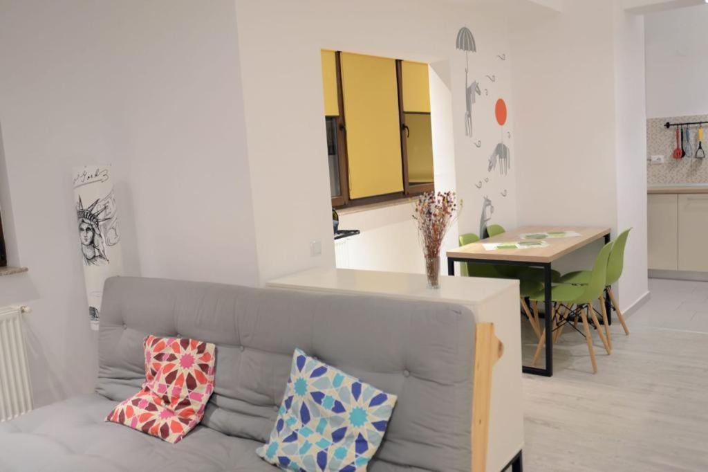 Urban Apartments And Studios - City Center Ιάσιο Εξωτερικό φωτογραφία